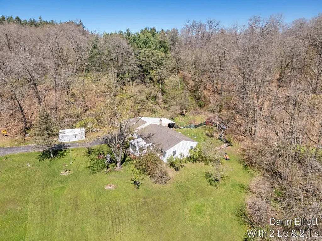 956 Prairie Creek Road Ionia Township MI 48846