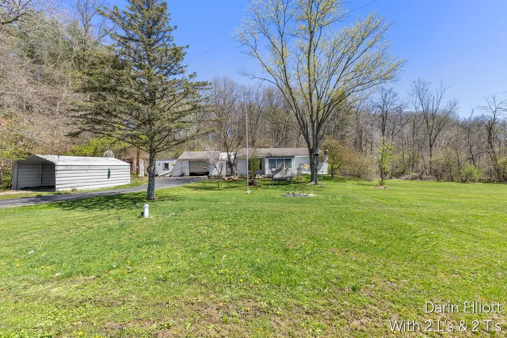 956 Prairie Creek Road Ionia Township MI 48846