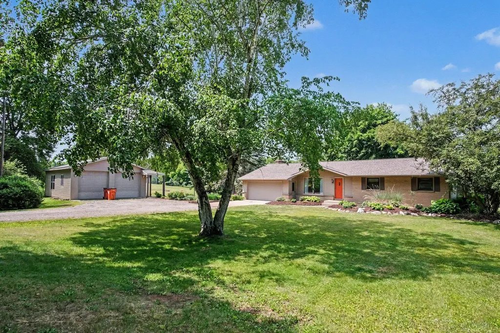 9941 Courtland Drive NE Courtland Township MI 49341