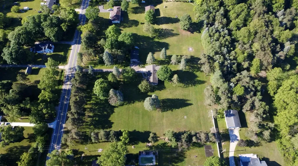 9941 Courtland Drive NE Courtland Township MI 49341