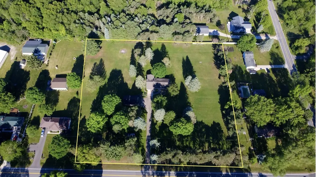 9941 Courtland Drive NE Courtland Township MI 49341