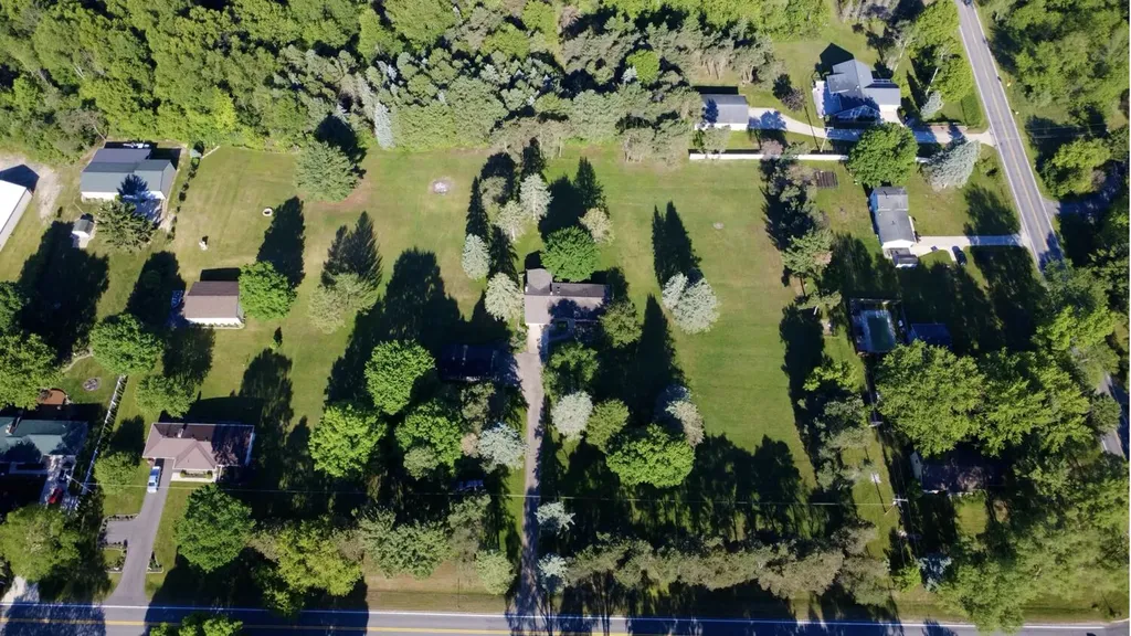9941 Courtland Drive NE Courtland Township MI 49341