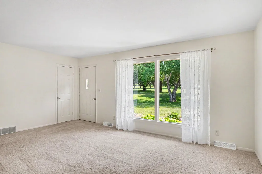 9941 Courtland Drive NE Courtland Township MI 49341