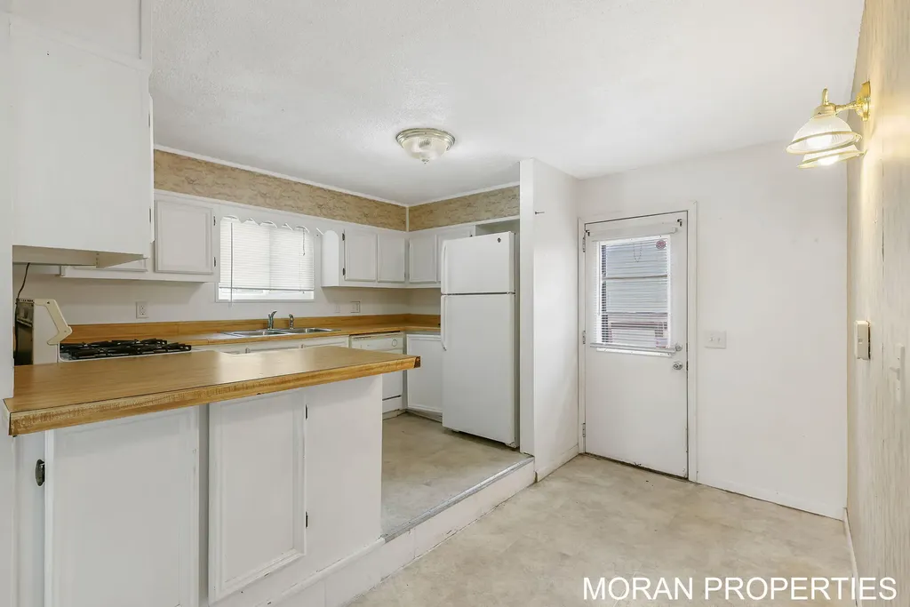 248 Himes Street SE Wyoming City MI 49548