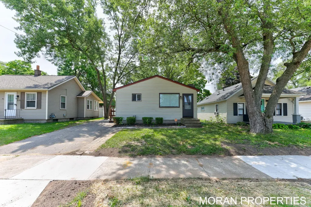 248 Himes Street SE Wyoming City MI 49548