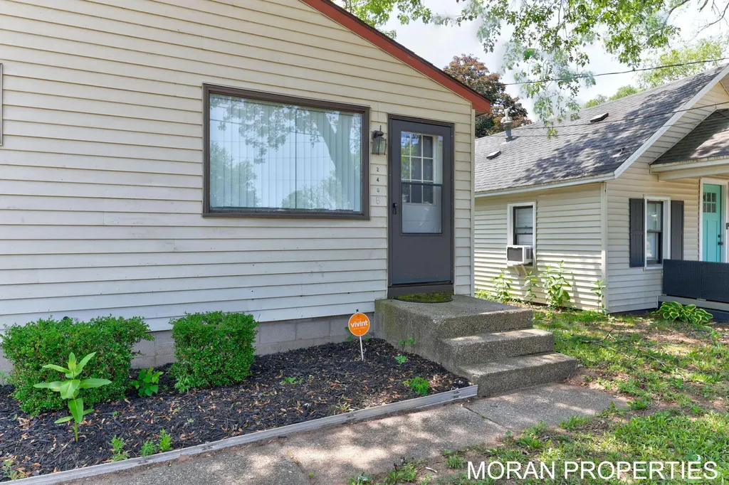 248 Himes Street SE Wyoming City MI 49548