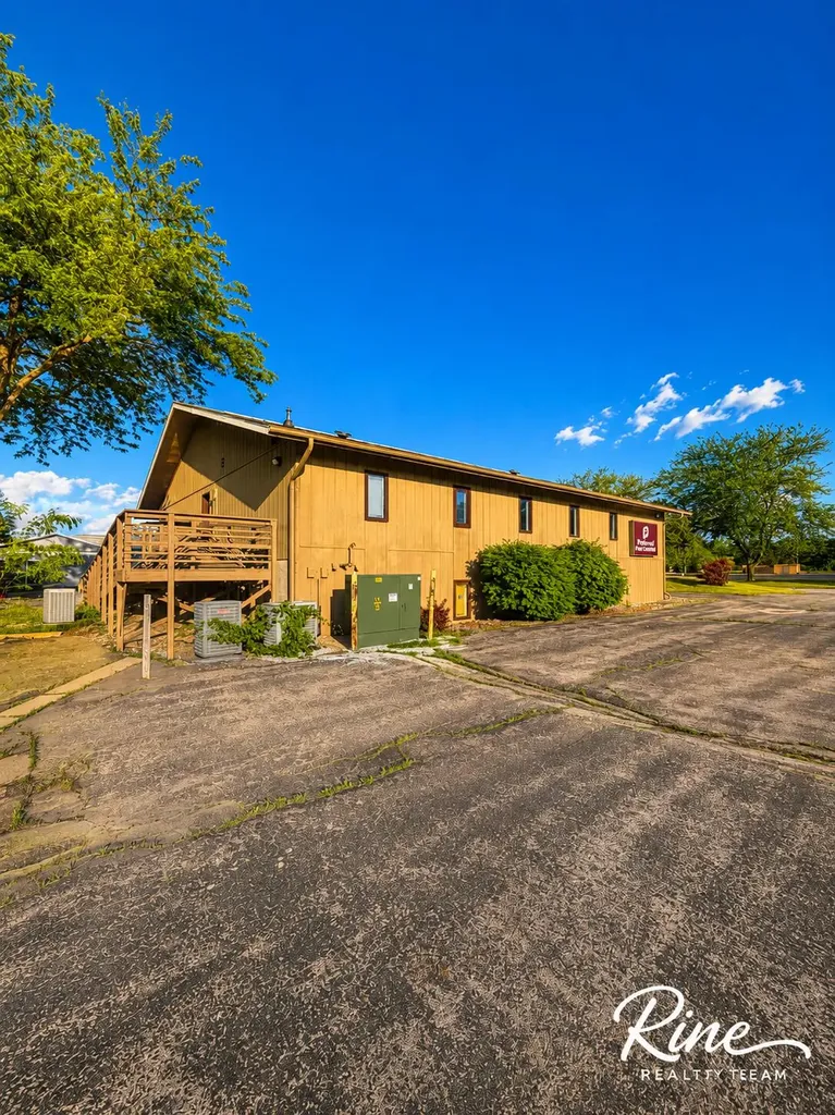 2650 Mcleod Drive N Saginaw Charter Township MI 48604