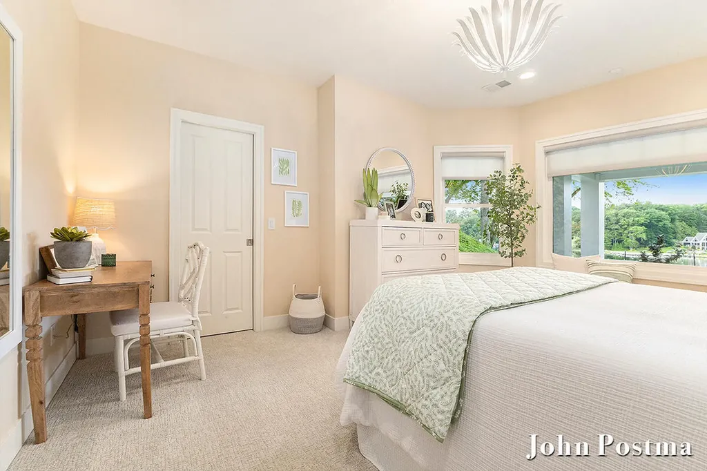 18809 N Fruitport Road Spring Lake Township MI 49456