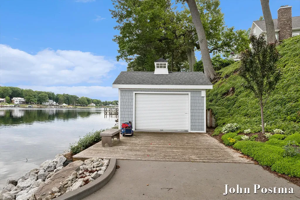 18809 N Fruitport Road Spring Lake Township MI 49456