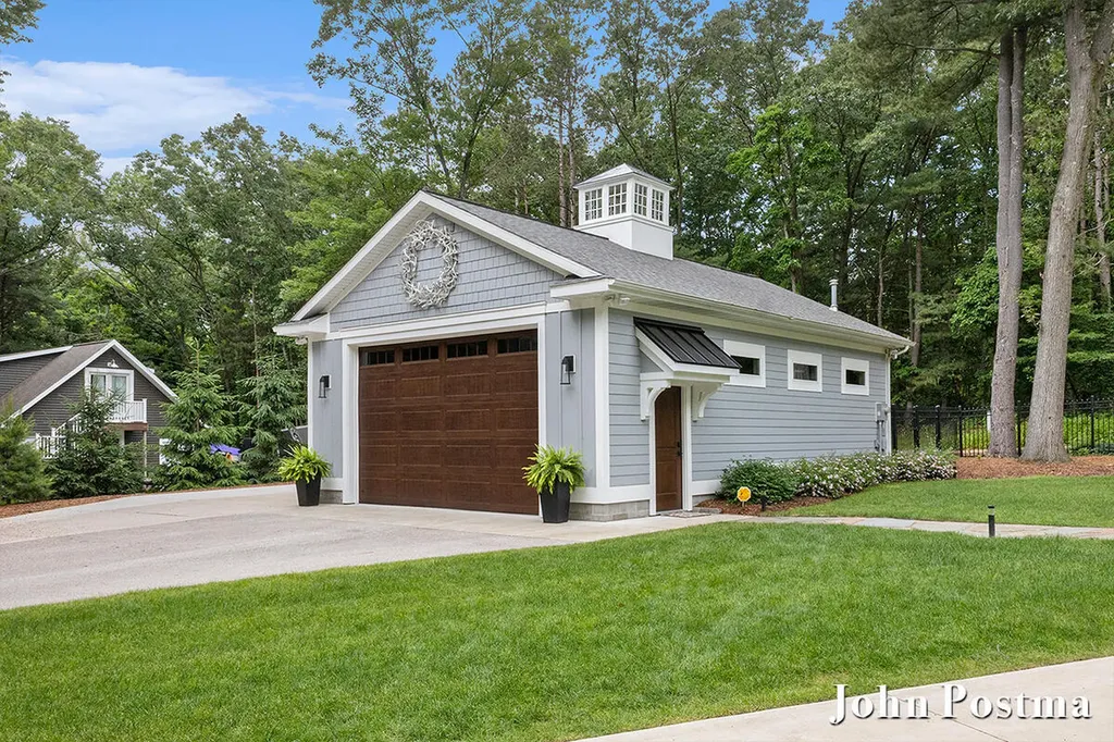 18809 N Fruitport Road Spring Lake Township MI 49456