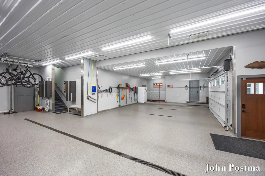 18809 N Fruitport Road Spring Lake Township MI 49456