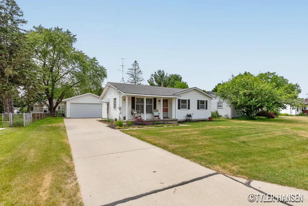 3923 Jupiter Avenue NE Plainfield Charter Township MI 49525