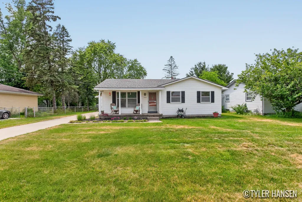 3923 Jupiter Avenue NE Plainfield Charter Township MI 49525