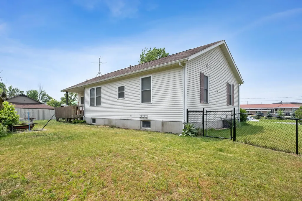 340 64th Avenue N Coopersville City MI 49404