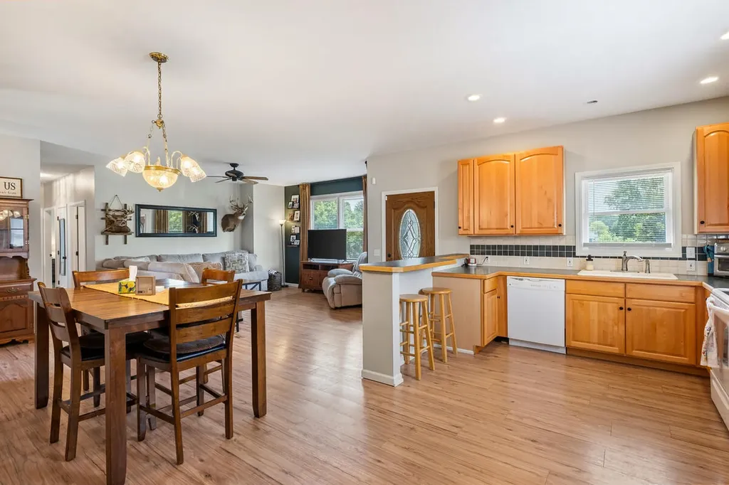 340 64th Avenue N Coopersville City MI 49404