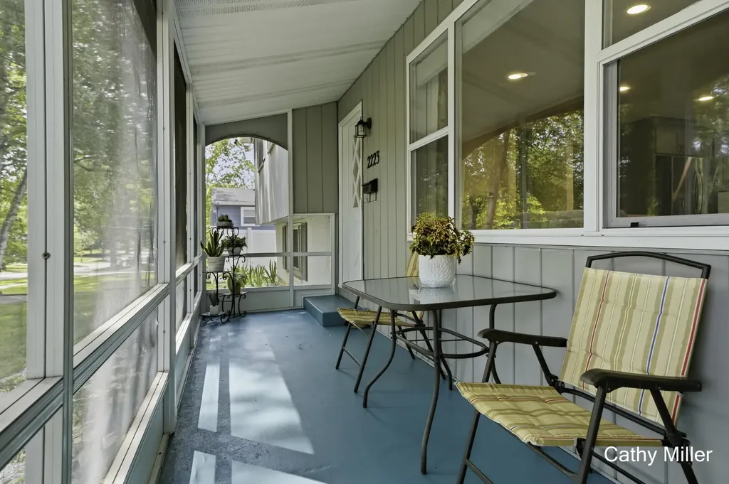 2223 Rosewood Avenue SE Grand Rapids City MI 49506