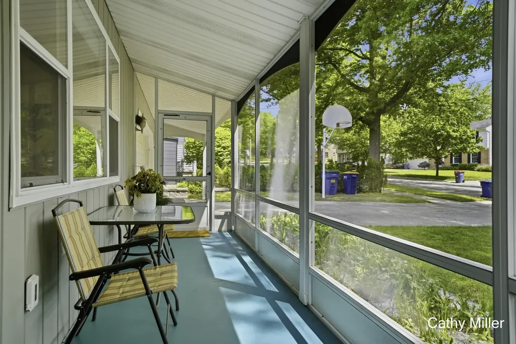 2223 Rosewood Avenue SE Grand Rapids City MI 49506