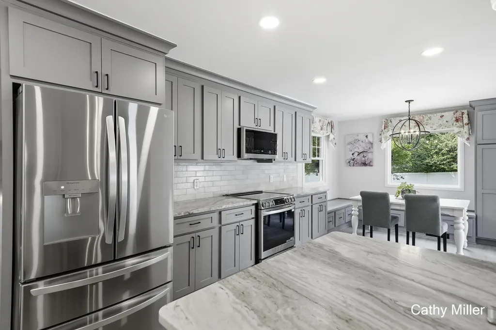 2223 Rosewood Avenue SE Grand Rapids City MI 49506