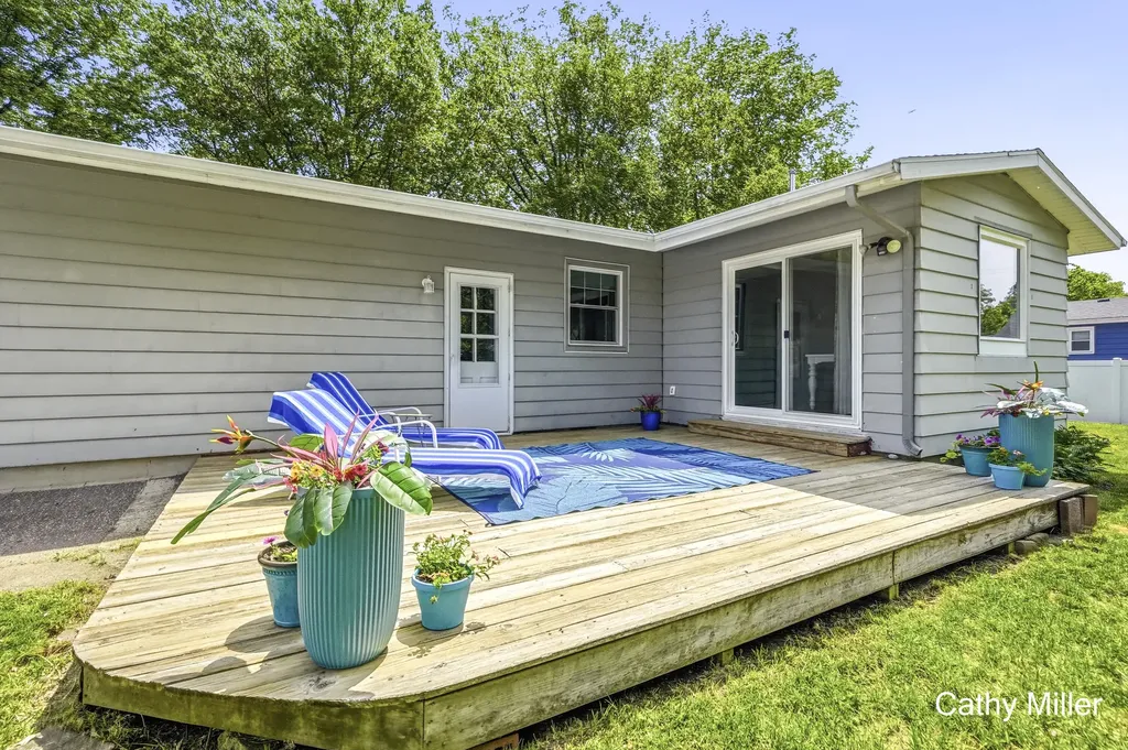 2223 Rosewood Avenue SE Grand Rapids City MI 49506
