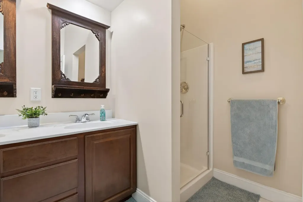 3393 Breton Valley Drive SE Kentwood City MI 49512