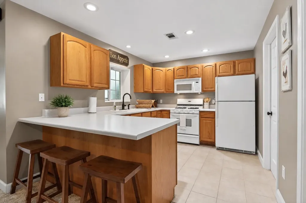 3393 Breton Valley Drive SE Kentwood City MI 49512