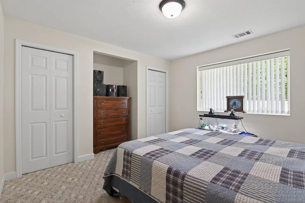 3393 Breton Valley Drive SE Kentwood City MI 49512