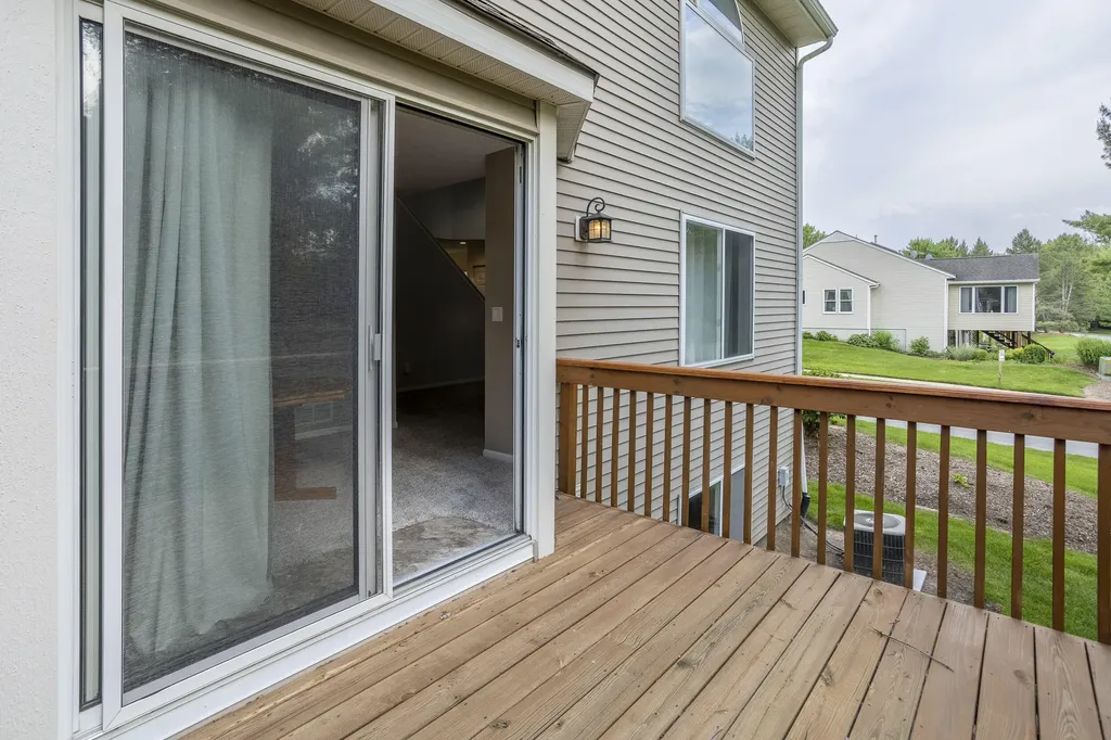 3731 Old Elm Drive SE Kentwood City MI 49512