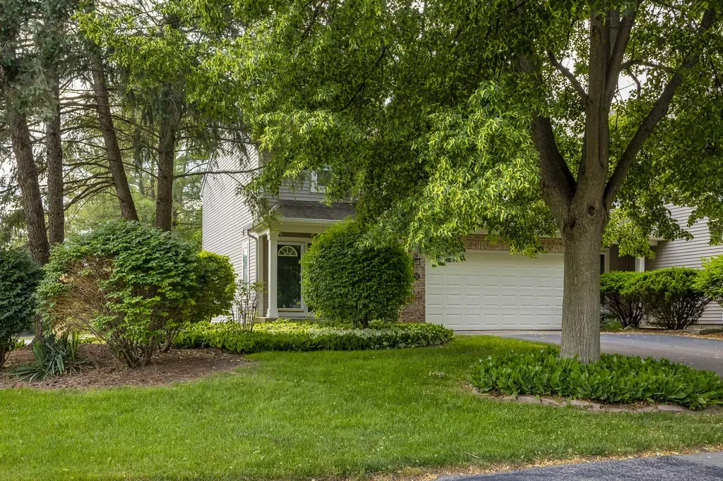 3731 Old Elm Drive SE Kentwood City MI 49512