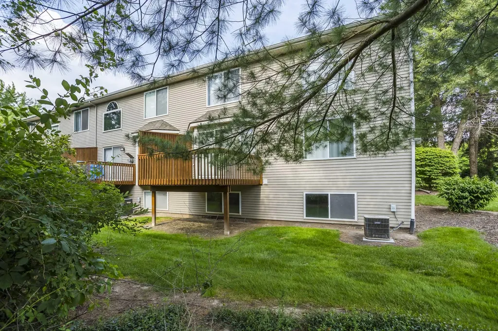 3731 Old Elm Drive SE Kentwood City MI 49512