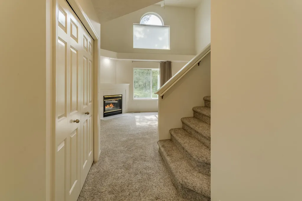 3731 Old Elm Drive SE Kentwood City MI 49512