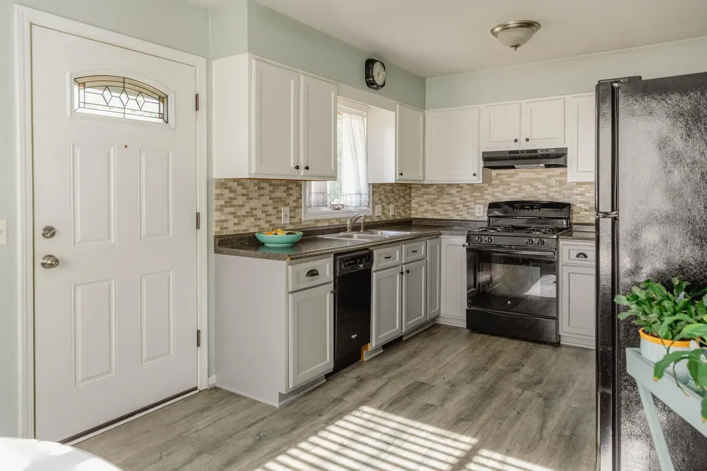 1012 Calvary Avenue NW Grand Rapids City MI 49504