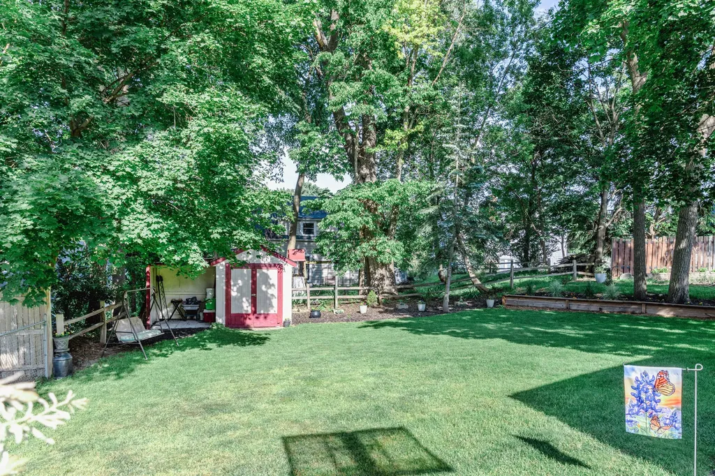 1012 Calvary Avenue NW Grand Rapids City MI 49504