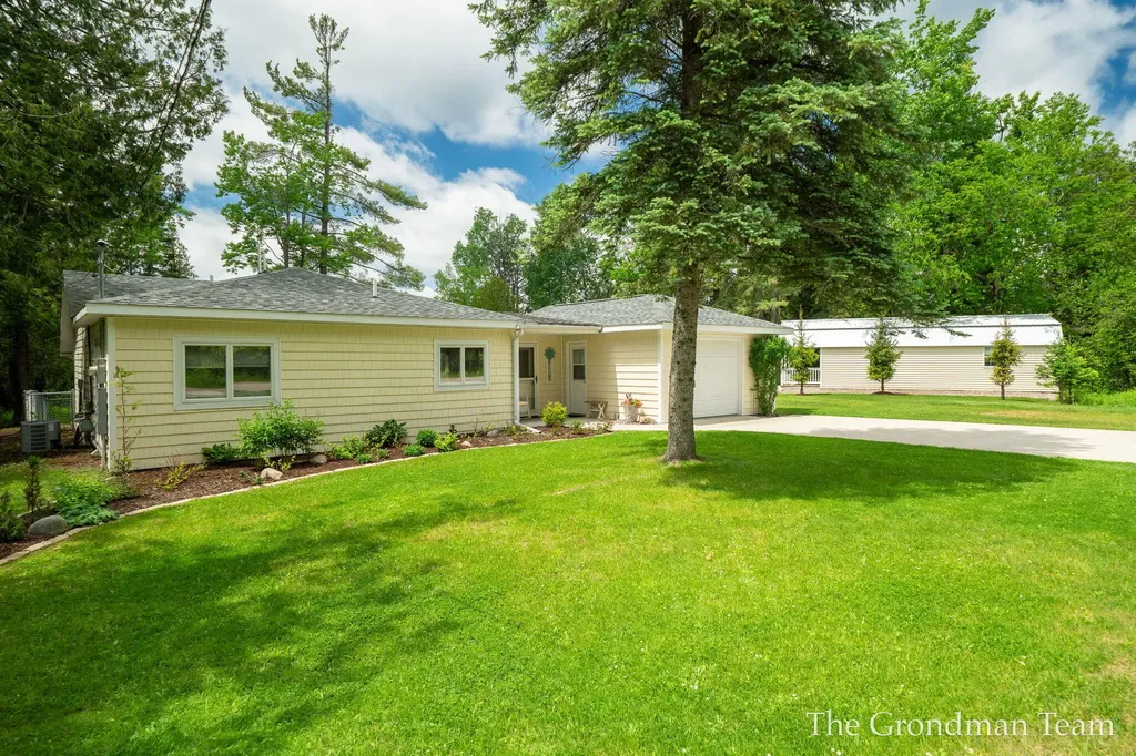 7170 Spring Street Alanson Village MI 49706