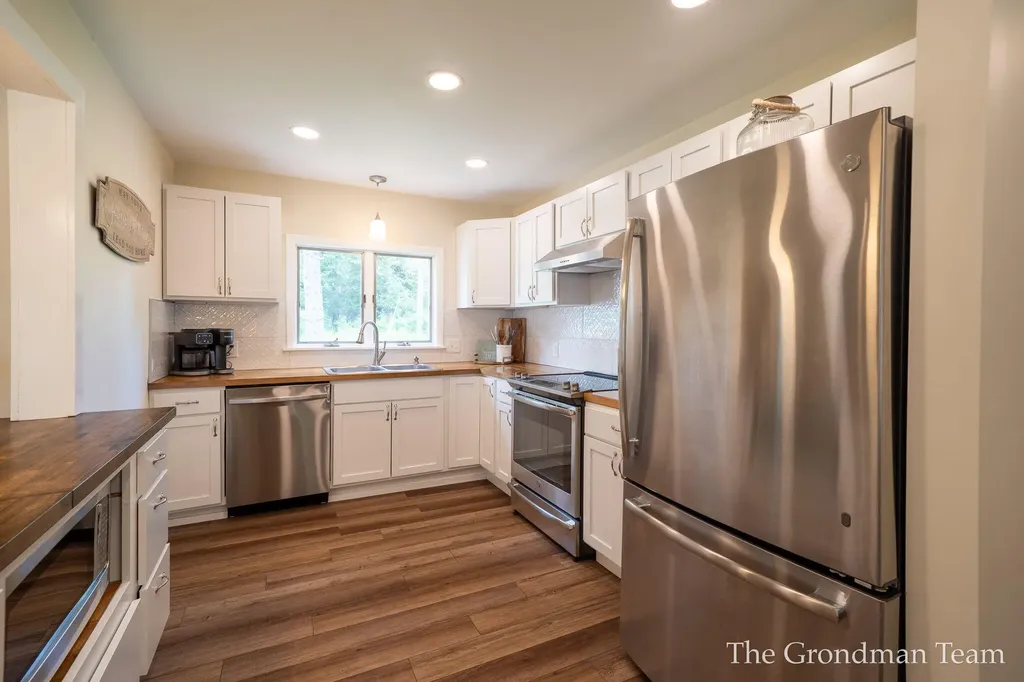7170 Spring Street Alanson Village MI 49706