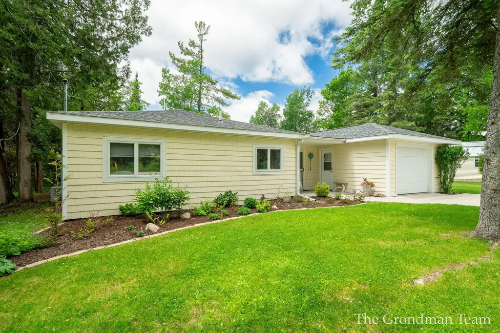 7170 Spring Street Alanson Village MI 49706
