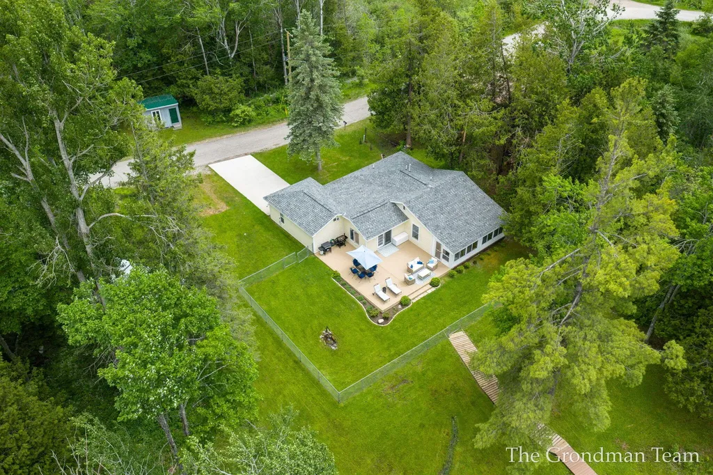 7170 Spring Street Alanson Village MI 49706