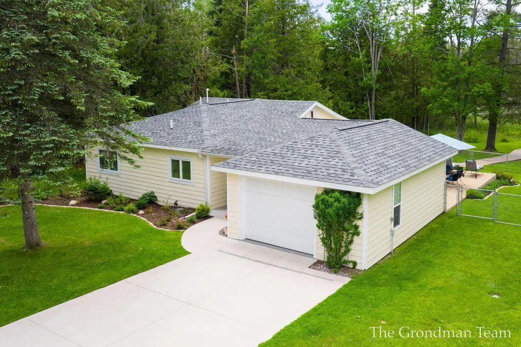 7170 Spring Street Alanson Village MI 49706