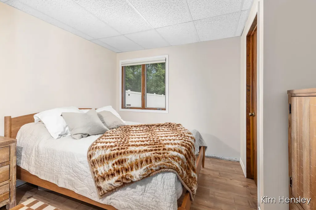 4736 Burton Street SE Kentwood City MI 49546