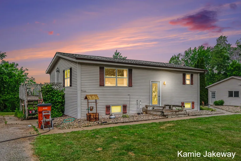 8395 Mcarthur Avenue NE Grattan Township MI 48809