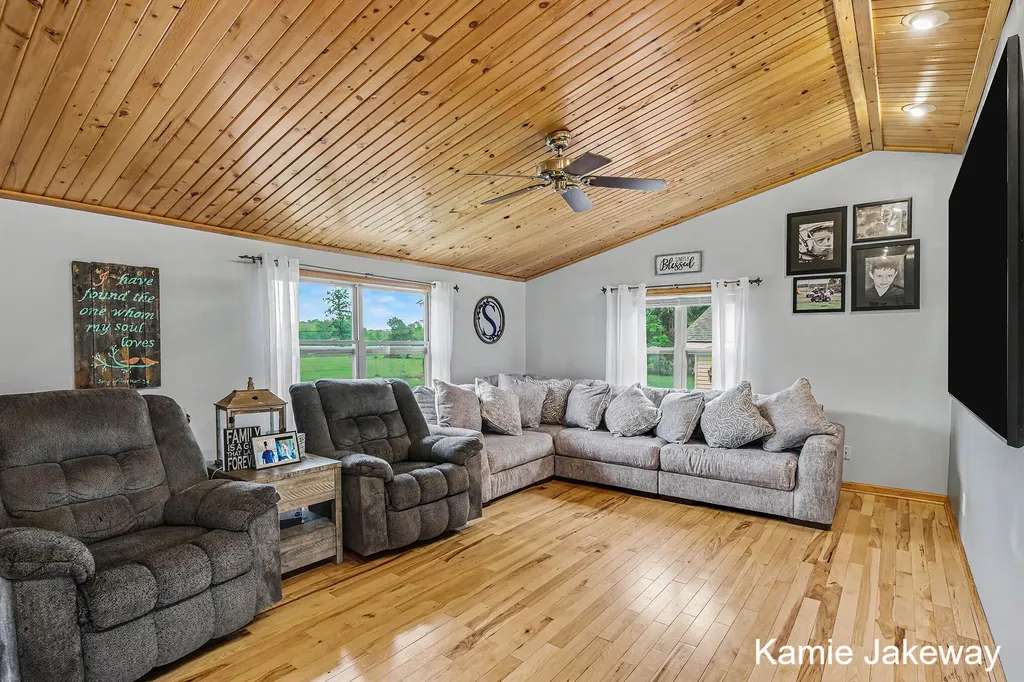 8395 Mcarthur Avenue NE Grattan Township MI 48809