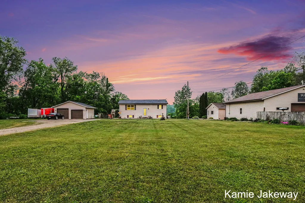 8395 Mcarthur Avenue NE Grattan Township MI 48809