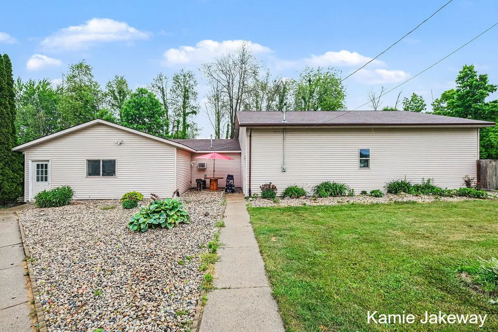 8395 Mcarthur Avenue NE Grattan Township MI 48809