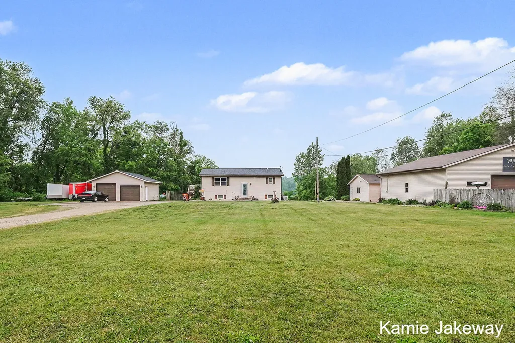 8395 Mcarthur Avenue NE Grattan Township MI 48809