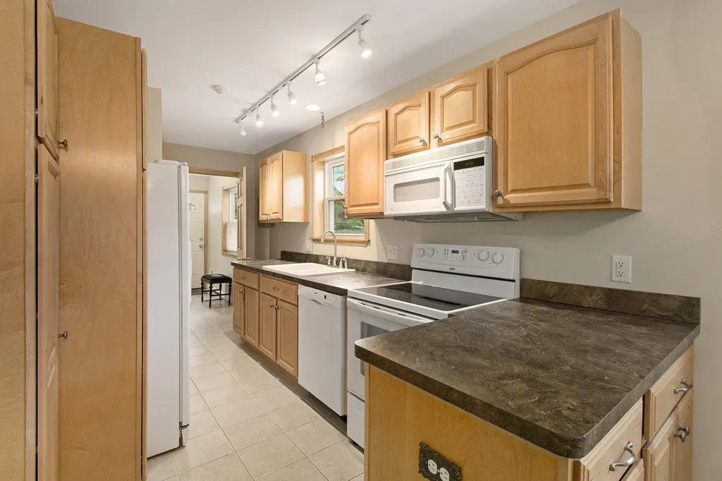 916 Brooks Street Ann Arbor City MI 48103