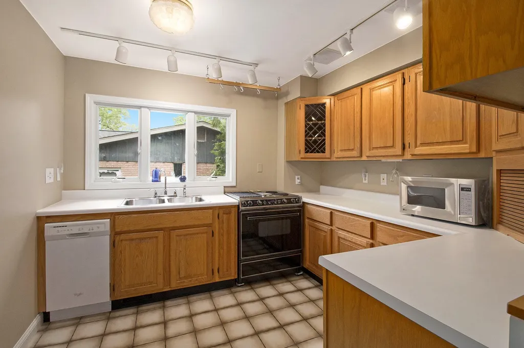 916 Brooks Street Ann Arbor City MI 48103