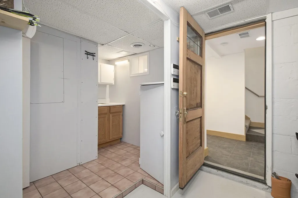 916 Brooks Street Ann Arbor City MI 48103