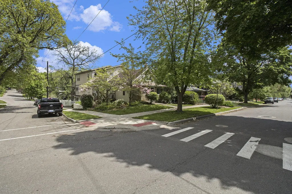 916 Brooks Street Ann Arbor City MI 48103