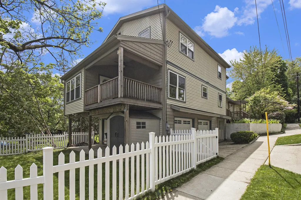 916 Brooks Street Ann Arbor City MI 48103