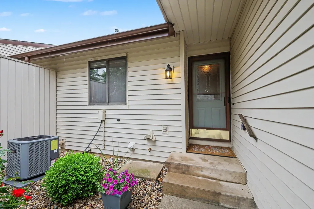 4859 Meadowview Court Hudsonville City MI 49426