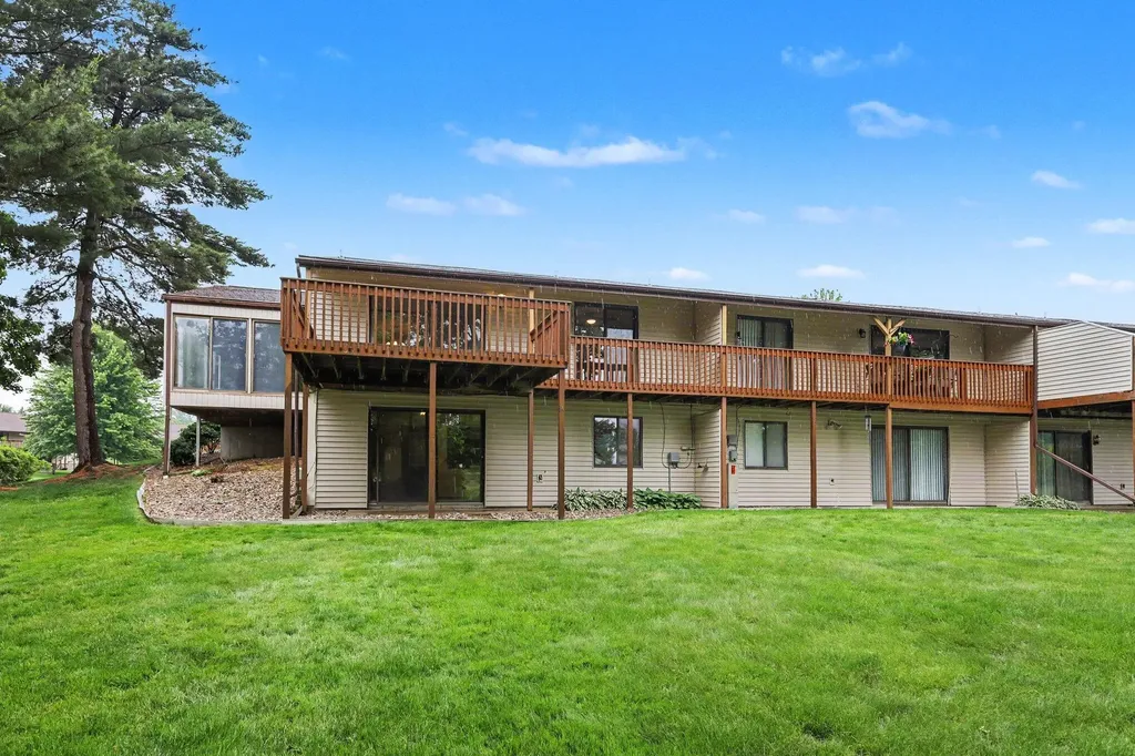 4859 Meadowview Court Hudsonville City MI 49426